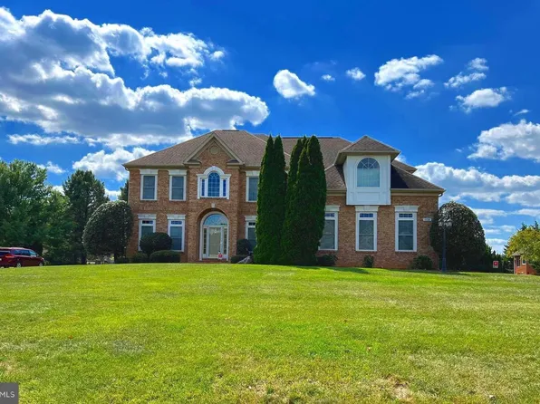 11018 Shalom Ln, Hagerstown, MD 21742