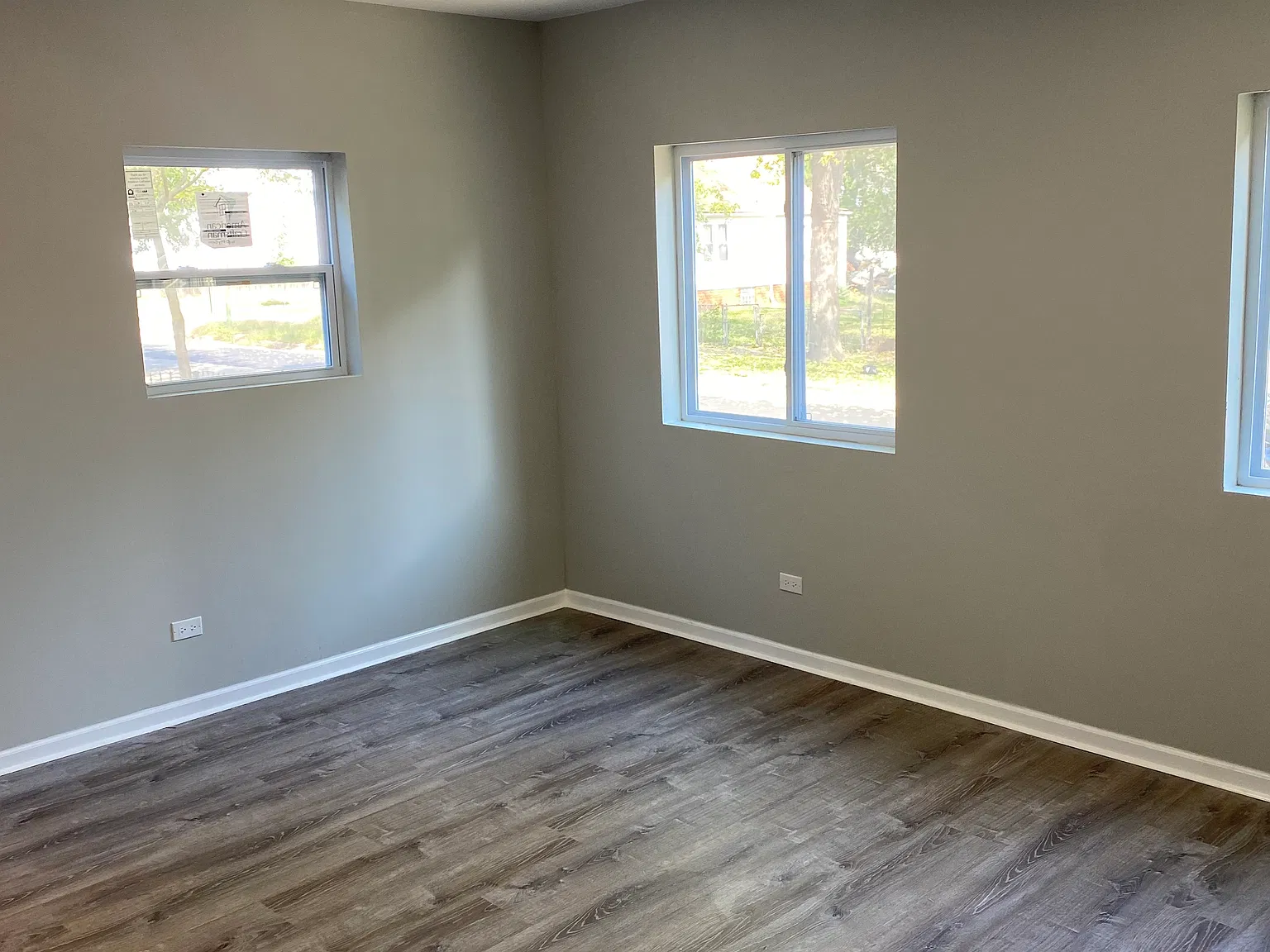 3 bed, 1200 sqft, $1,950 — Photo 3