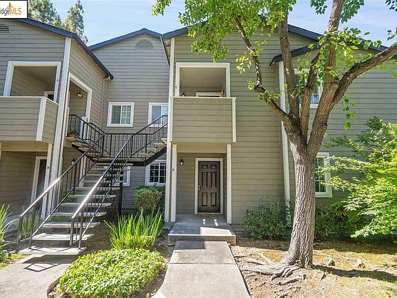 2nd image of 510 Canyon Oaks Dr APT A
