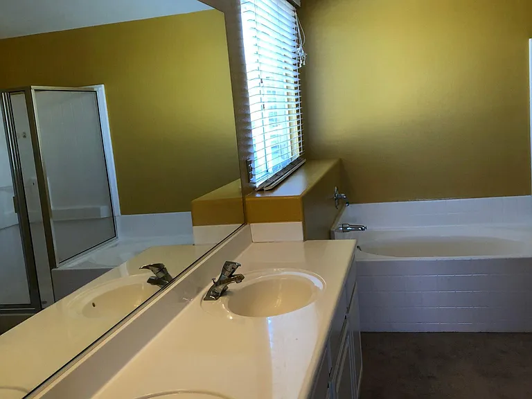 27162 Swift St — Photo 17
