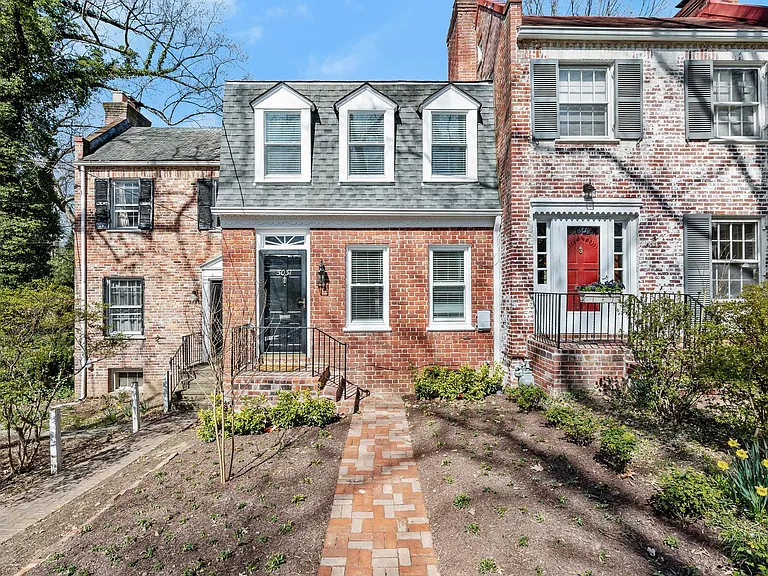 5031 V St NW — Photo 1