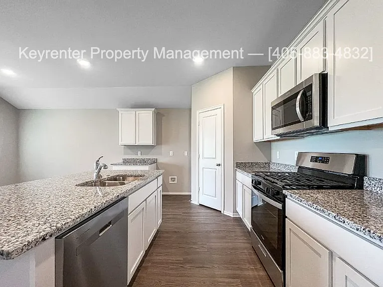 1308 Sunstone St — Photo 12