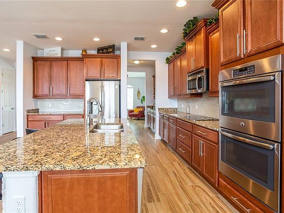 3rd image of 3861 Seafarers Cir