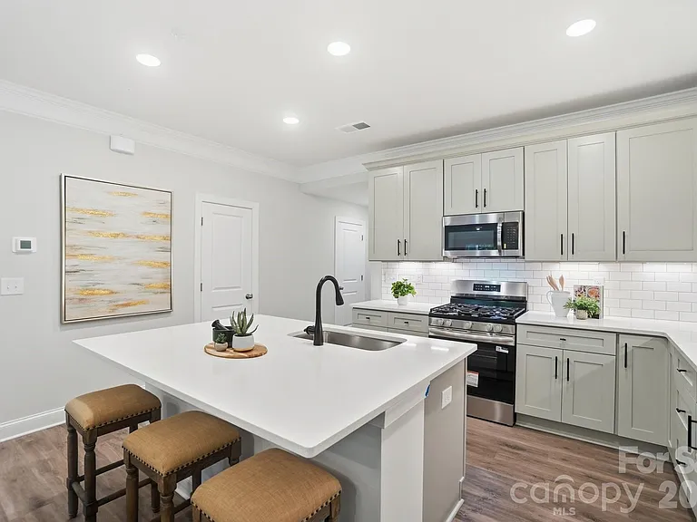 4321 Black Ct — Photo 6