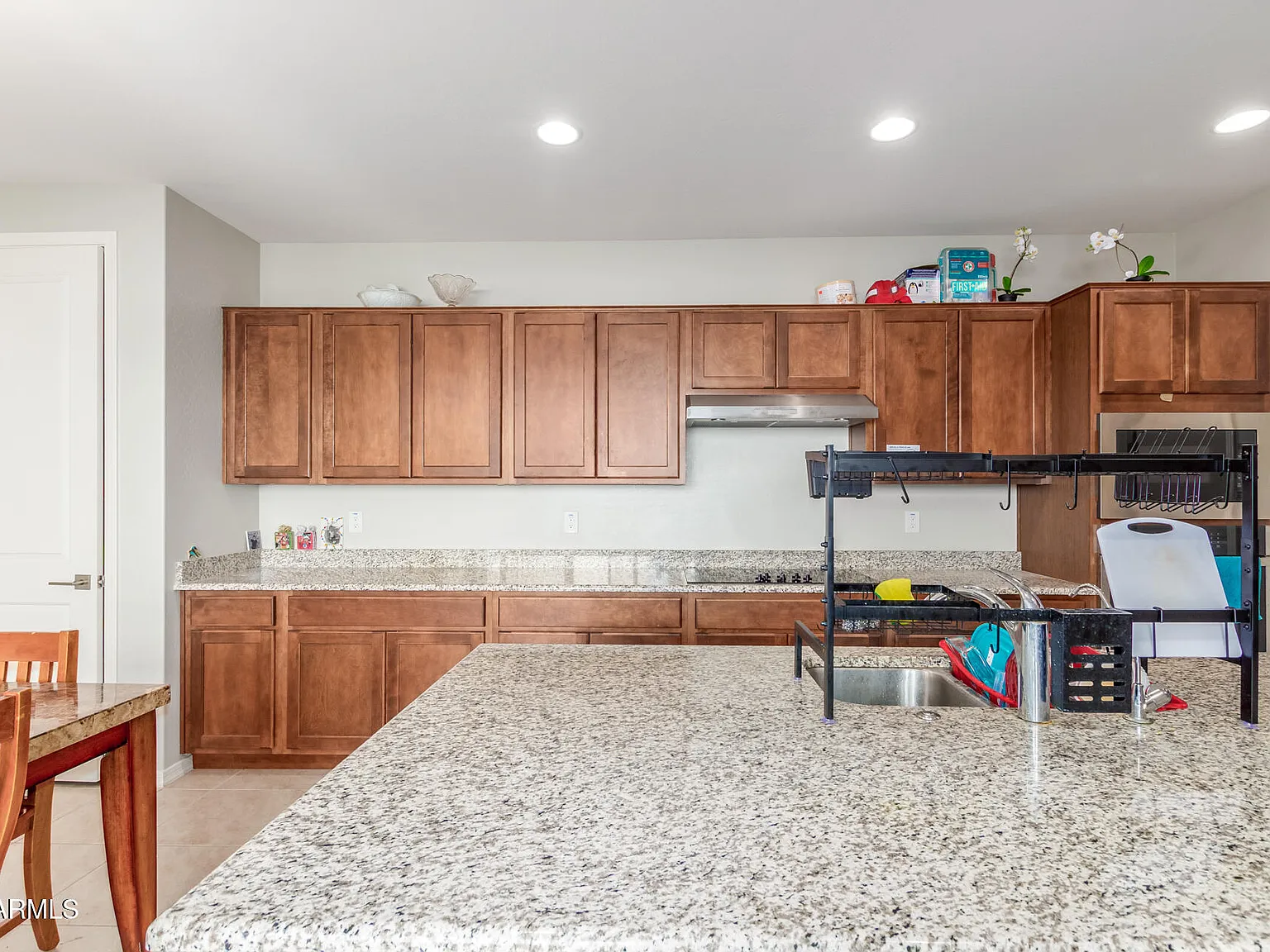 4 bed, 2.5 bath, 2289 sqft, $3,900 — Photo 4