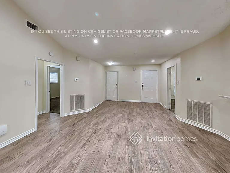 22711 Elsinore Dr — Photo 3