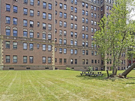 2nd image of 74 Prospect St #5E