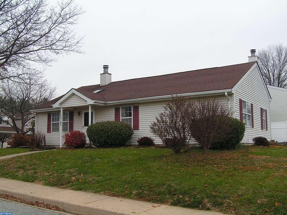1st image of 100 Upper Valley Ln