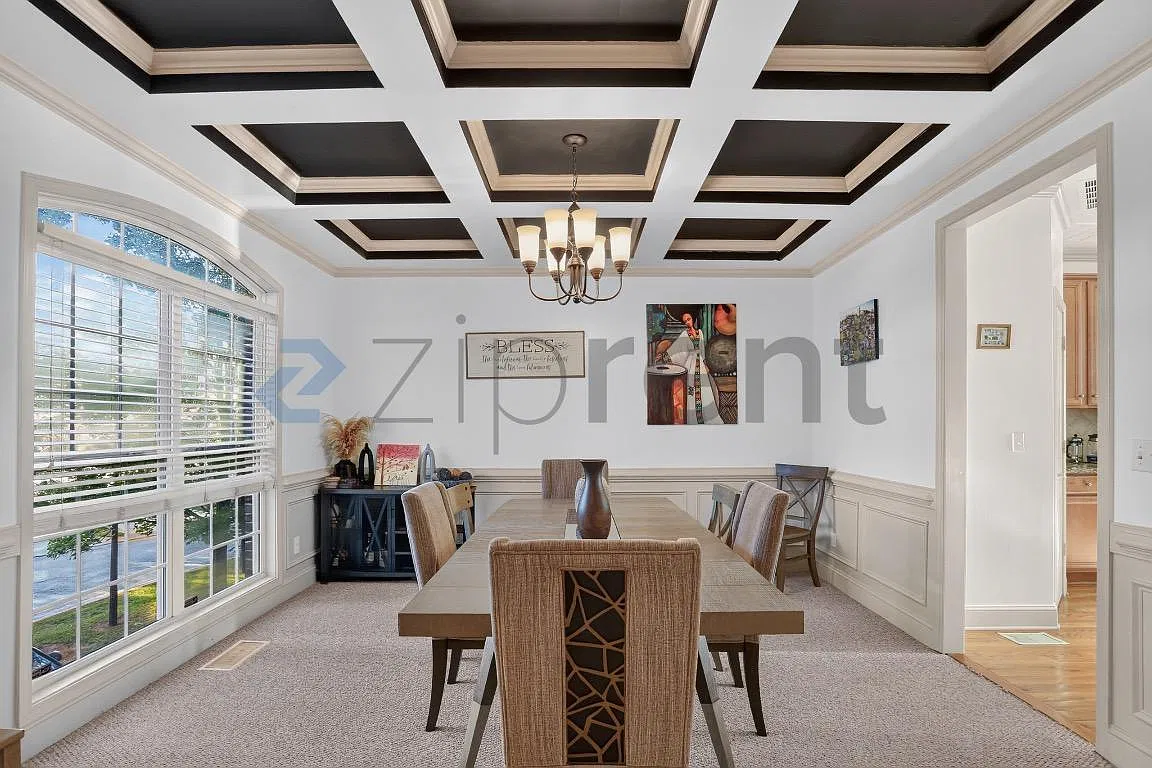 3 bed, 3.5 bath, 2215 sqft, $2,600 — Photo 4