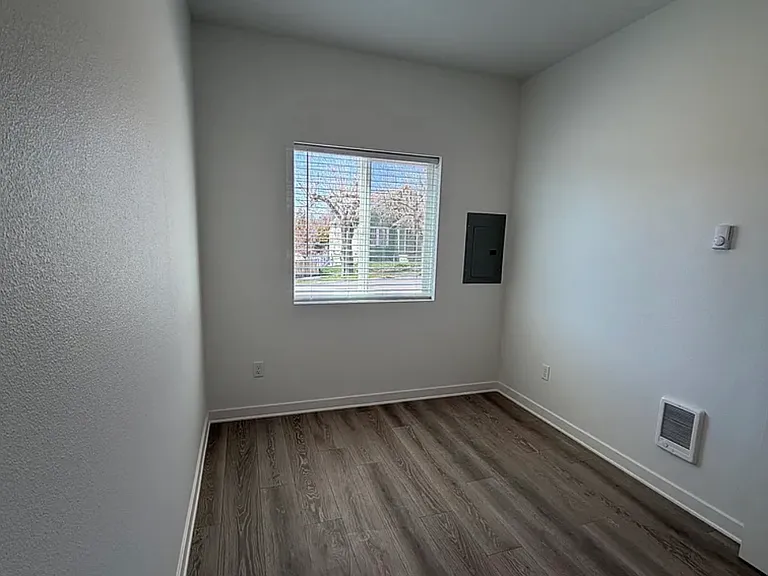1433 Lakeview Ave #1 — Photo 6