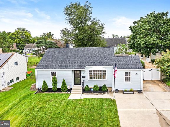 3rd image of 31 Elton Ave