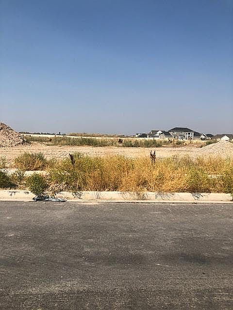 1.044 acre improved last lot