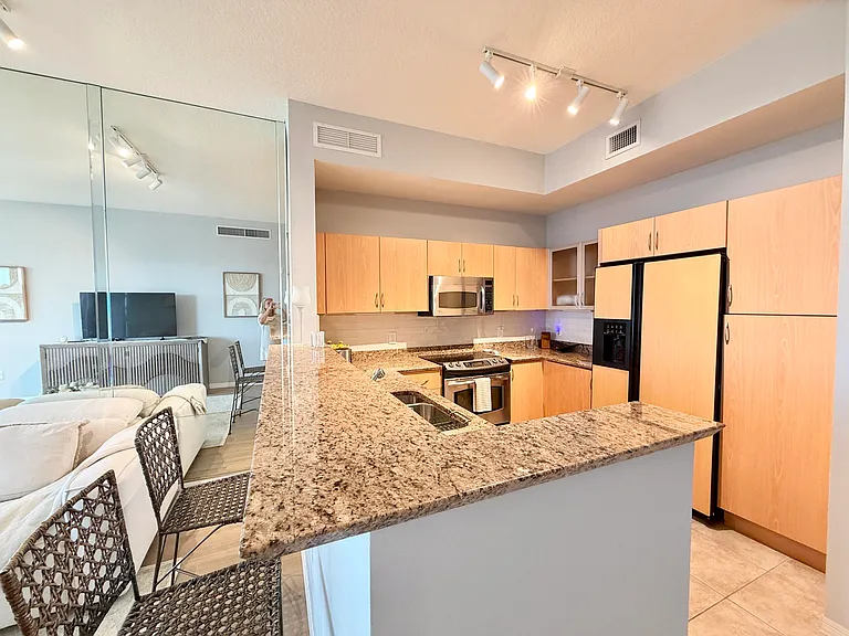 804 E Windward Way #Penthouse 15 — Photo 23
