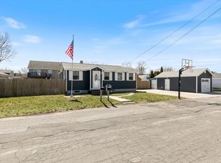 16 Farley St, Methuen, MA 01844