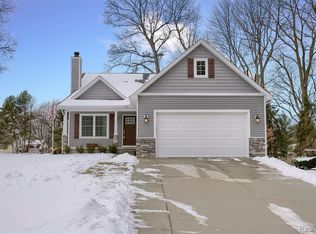 1317 Nightingale Rd, Wixom, MI 48393