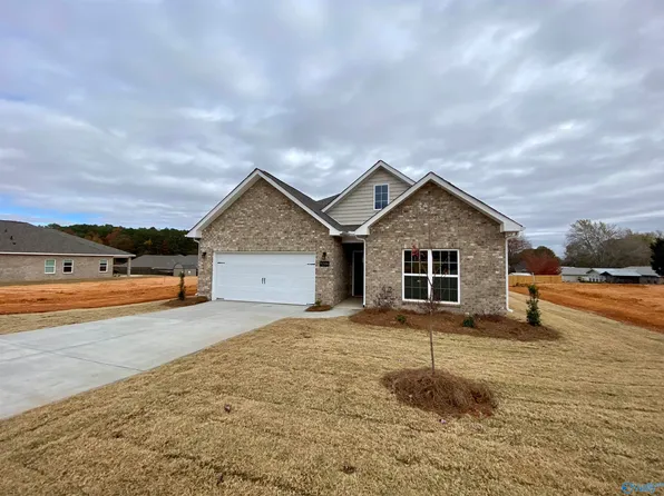 9206 Current Way SE, Owens Cross Roads, AL 35763