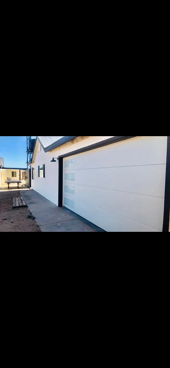 Building Photo - 3061 Idle Ln