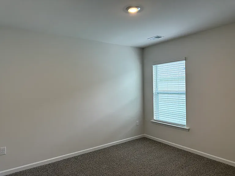 121 Cascade Ln — Photo 5