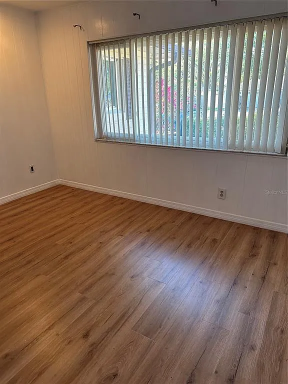 5 bed, 3.0 bath, 2256 sqft, $3,000 — Photo 3