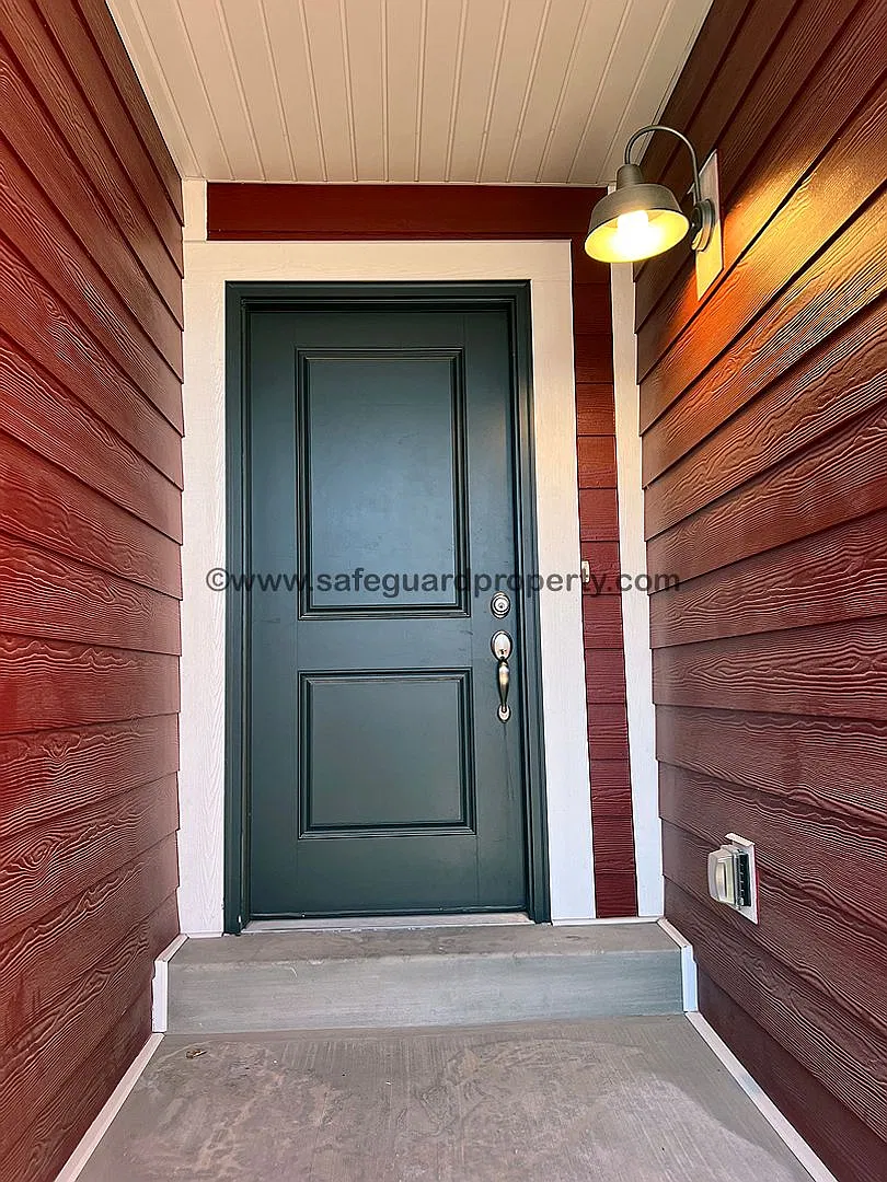 Stunning Townhome in Great Location — Photo 2