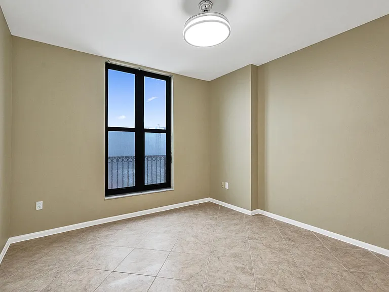 651 Okeechobee Blvd #1010 — Photo 19