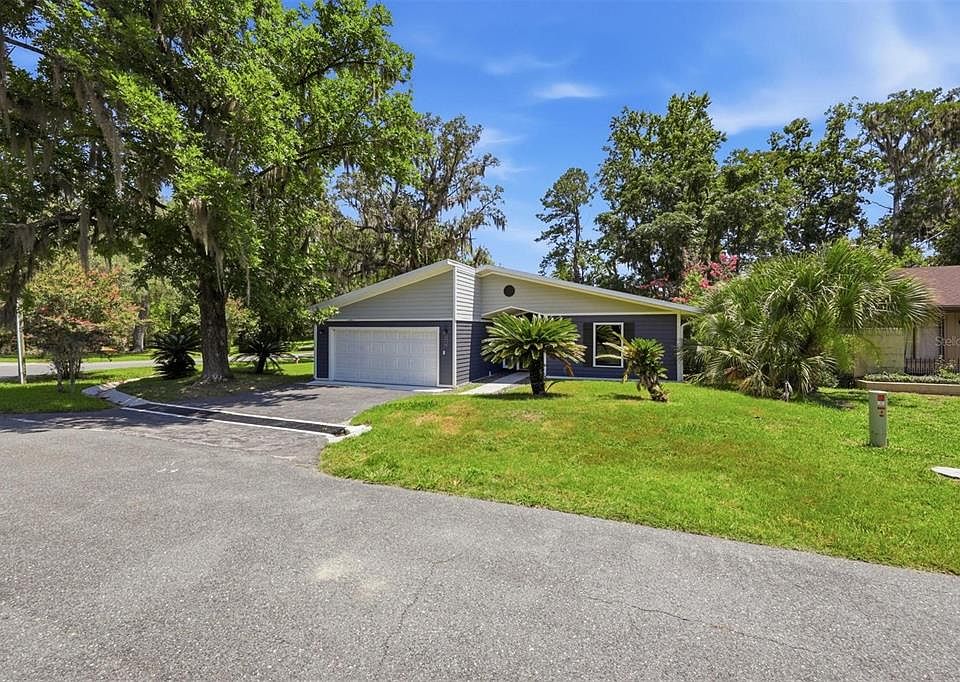 1st image of 6840 NW 111th Ln