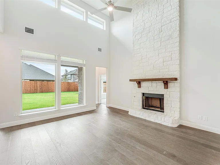 1010 Ridgehurst Rd — Photo 4