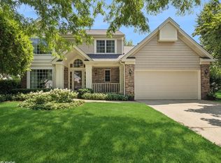 1274 Meadowlark Ln, Grayslake, IL