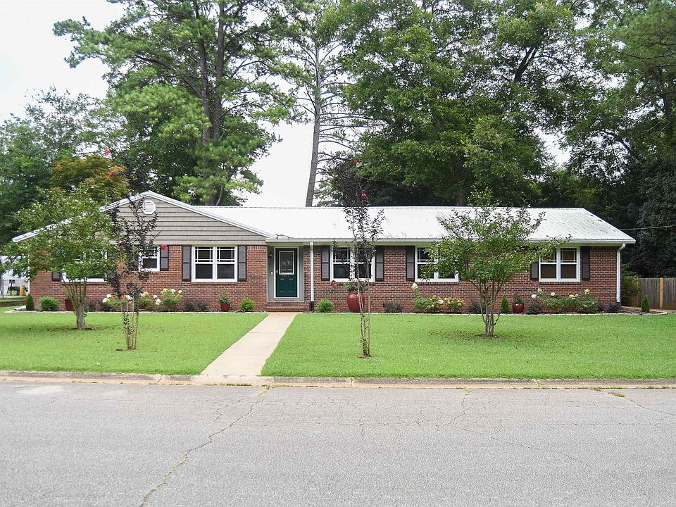 1st image of 1017 Pecanwood Dr