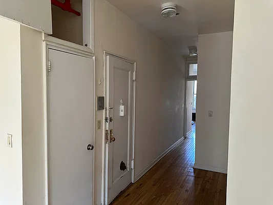 Rented by Eric Goodman Realty Corp | media 11