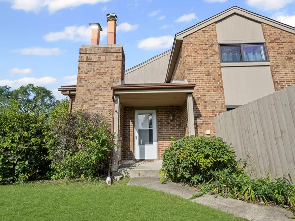 150 Potawatomi Trl Unit B, Lake Zurich, IL 60047