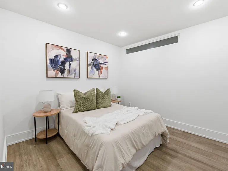 1465 Harvard St NW #B101 — Photo 9
