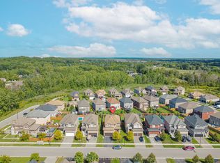 9 Academy Ave, Wasaga Beach, ON L9Z 0G9