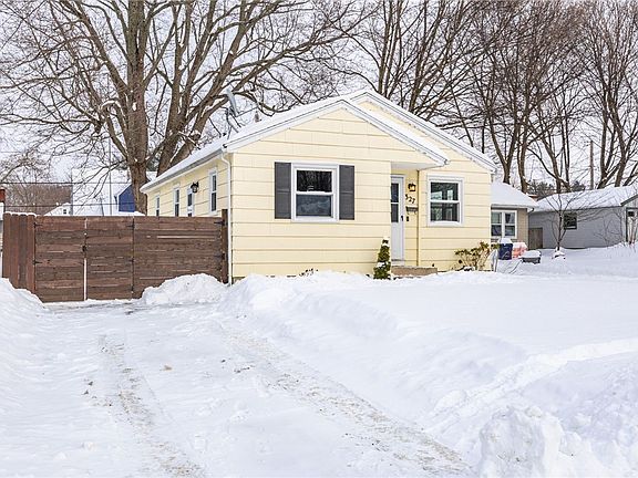 3rd image of 327 Estall Rd