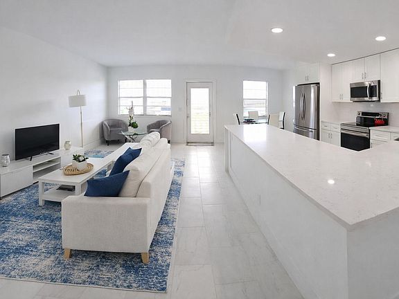 2nd image of 2003 Lincoln A