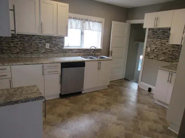 91 23rd St NW, Barberton, OH 44203