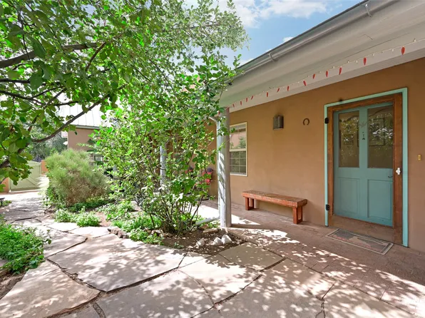 933 Nicole Pl, Santa Fe, NM 87505
