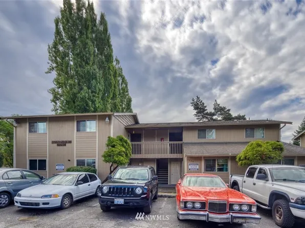 2715 S 256th Pl APT A, Kent, WA 98032