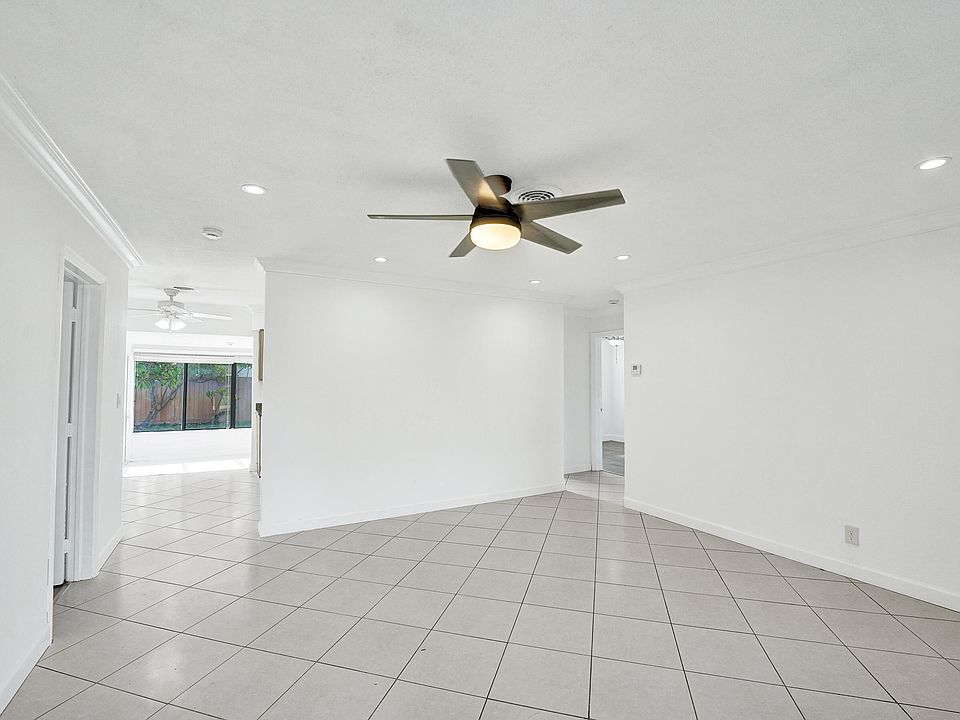 1st image of 4360 NE 13th Ave