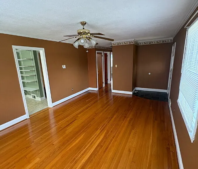 1031 Toppin Blvd — Photo 4