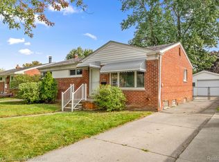 8934 Rockland, Redford, MI 48239