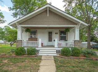 635 N Cedar St, Ottawa, KS 66067