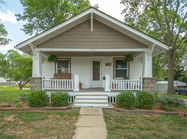 635 N Cedar St, Ottawa, KS 66067