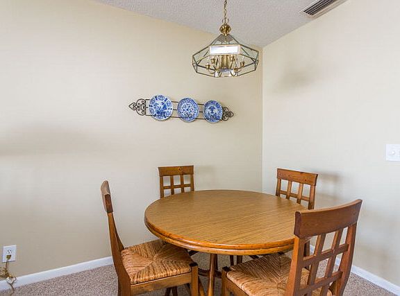 5th image of 1524 Wood Ave APT 313