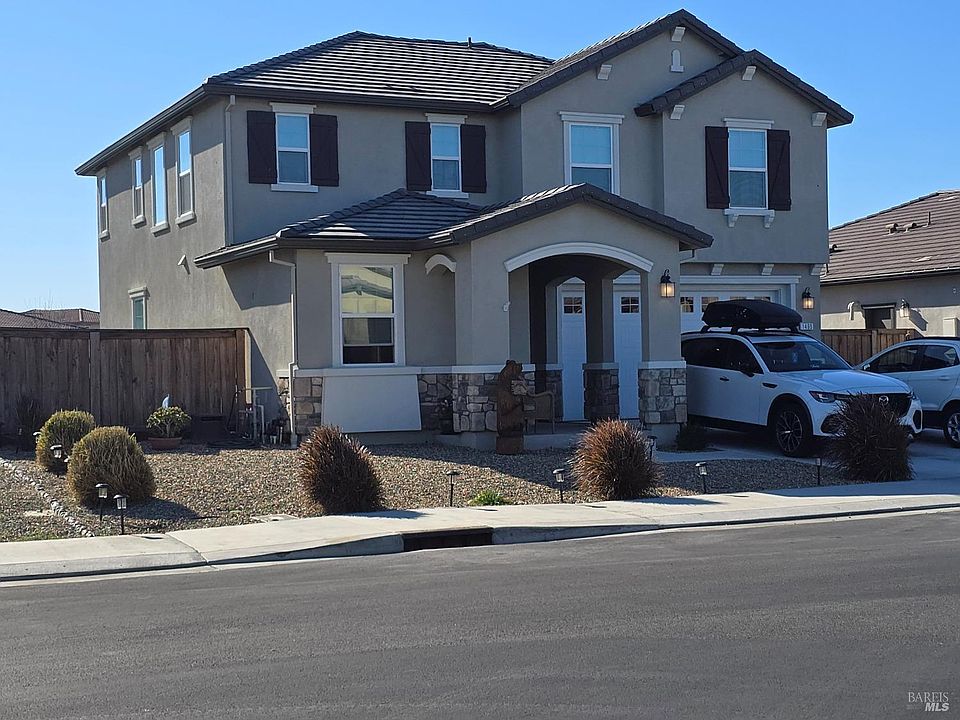 1st image of 1495 Stonecrop Lane