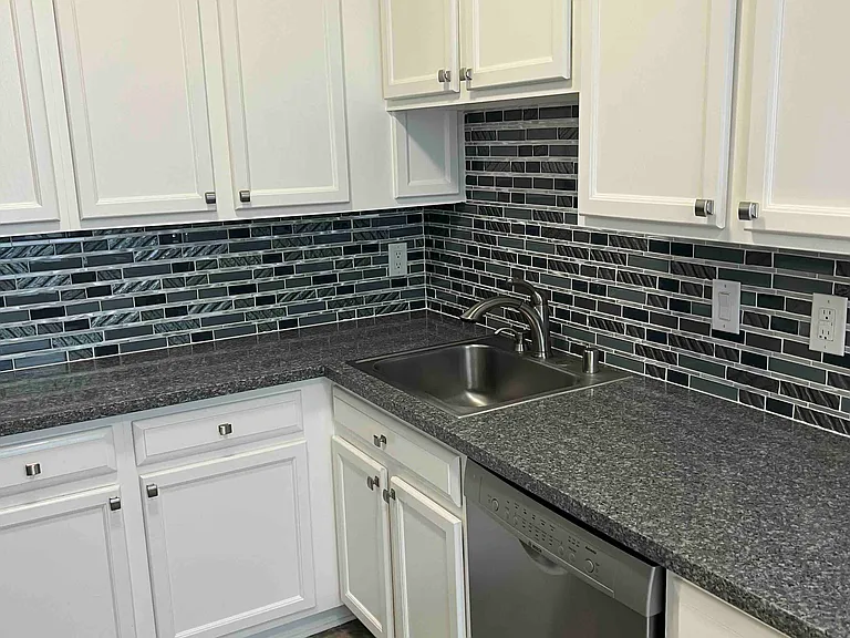 2435 Union St #204 — Photo 3