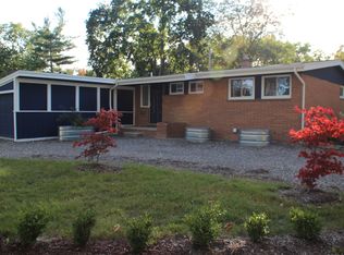 931 Brooklawn Rd, Troy, MI 48084