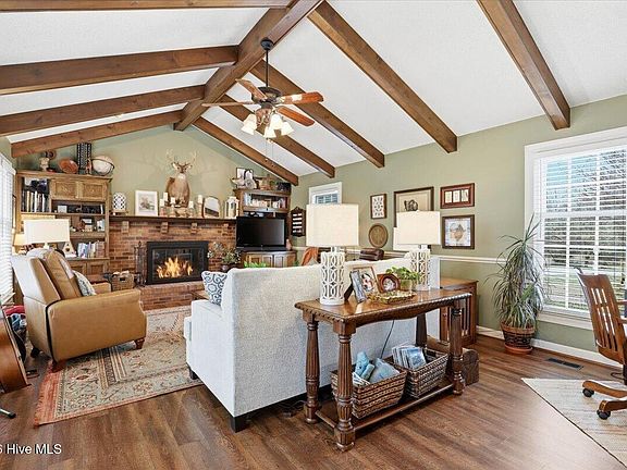 2nd image of 206 Ramblewood Drive