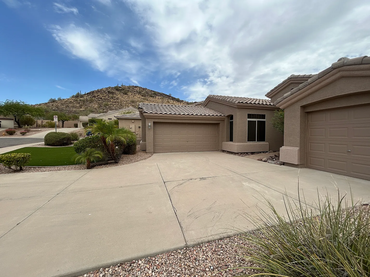 3 bed, 2.0 bath, 1951 sqft, $2,550 — Photo 4