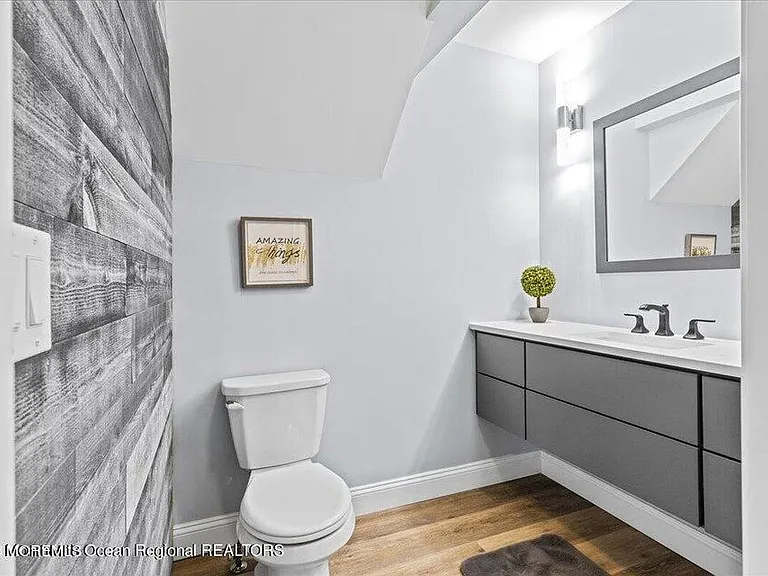 5 Autumn Ave — Photo 6